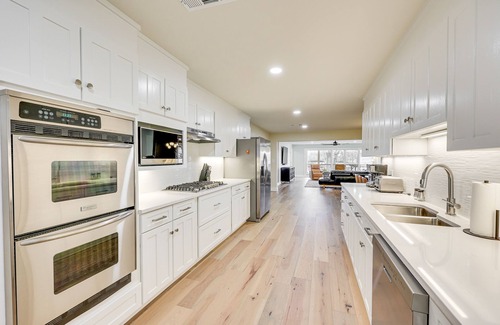 Lake Hamilton Cottage | Premier Lakefront Retreat in Hot Springs with Boat Dock