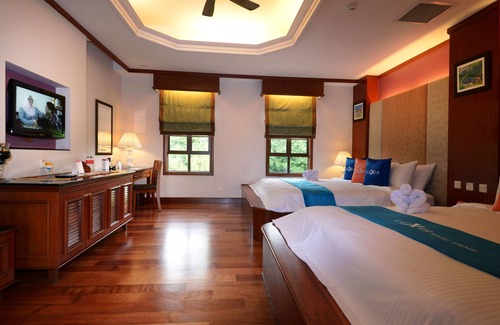 Taman Tanjung Resort | Experience Grand Lexis Port Dickson with Private Pools & Spa