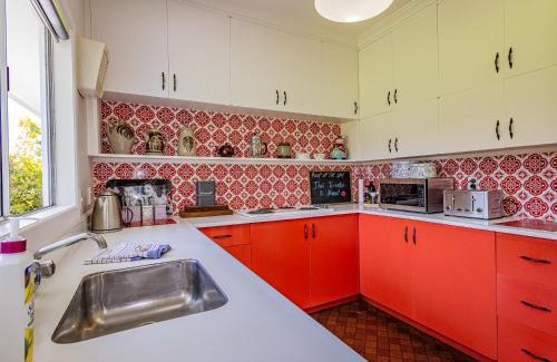 Ohakune House | Family-Friendly Grand Lodge in Ohakune with Pet Amenities