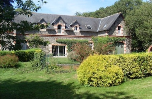Tredarzec Cottage | Discover Grand Logis de Kerhir: A Gem in Trégor