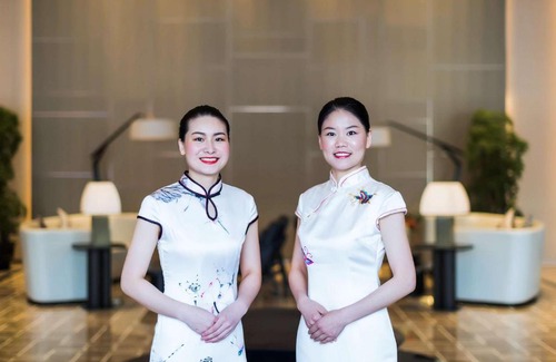 Qiao Kou Hotel | Elegant Grand Mercure Wuhan Qiaokou with Private Pool & Breakfast