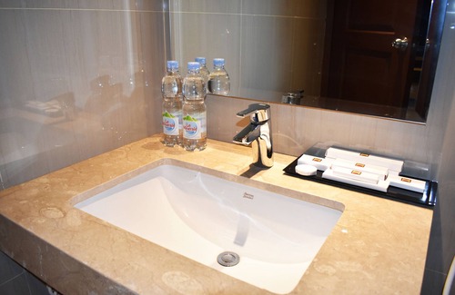 Tasikmalaya Hotel | Discover Grand Metro Hotel Tasikmalaya with Pool & Dining