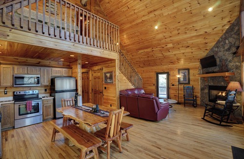 Cherokee Cabin | Unforgettable Grand Mountain Views Cabin with Hot Tub & Casino
