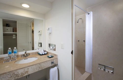 Zona Hotelera Resort | Discover Grand Oasis Palm - All Inclusive Family Retreat