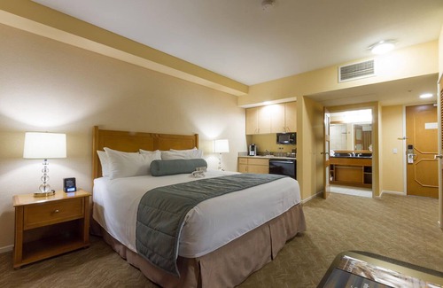 Carlsbad Resort | Grand Pacific Palisades: 2 Bedroom Retreat with Pool