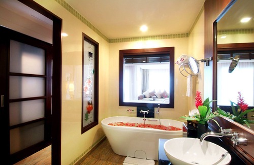 Cha-am Resort | Relaxing Ocean View at Grand Pacific Sovereign Resort & Spa