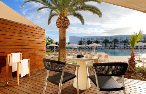 Sant Jordi de Ses Salines Hotel | Experience Grand Palladium Palace Ibiza Resort & Spa
