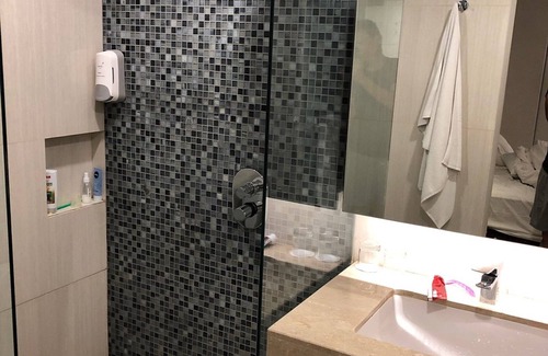 Kebon Kacang Hotel | Discover Grand Picasso Hotel: Spa & Family-Friendly Stays