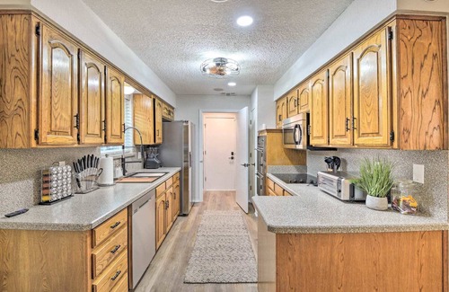 Grand Prairie House | Grand Prairie Retreat - 3BD/2BA w/Yard