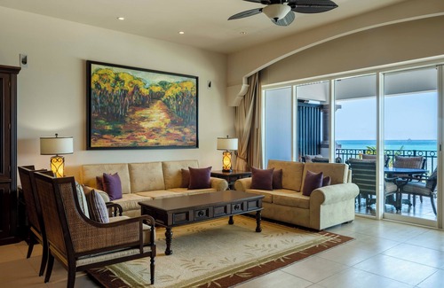 Puerto Morelos Hotel | Elegant Grand Residences Riviera Cancún with Ocean Views