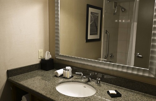 Mount Laurel Hotel | Discover Grand Resort Hotel: Pool, Spa & Family Amenities