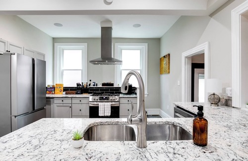 Museum District House | Unforgettable Grand Retreat with VMFA Views for Groups