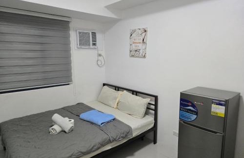 Ermita Bed & Breakfast | Affordable Comfort at Grand Riviera Suites with Pool Access