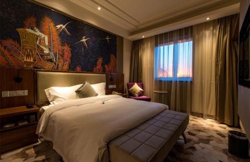 North Chaoyang Hotel | Elegant Grand Skylight CATIC Hotel with Breakfast Included