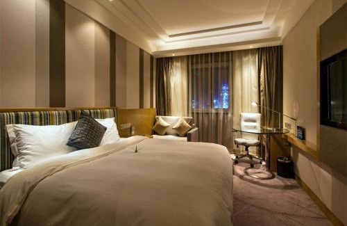 North Chaoyang Hotel | Elegant Grand Skylight CATIC Hotel with Breakfast Included