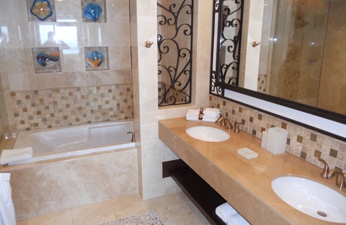 Marina Hotel | Grand Solmar: Ocean View Resort with Spa & Pool Access