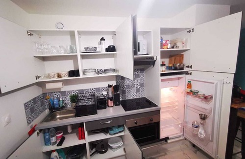 Faubourg de l'Arche Apartment | Stylish Grand Studio Near La Défense with Spa & Breakfast