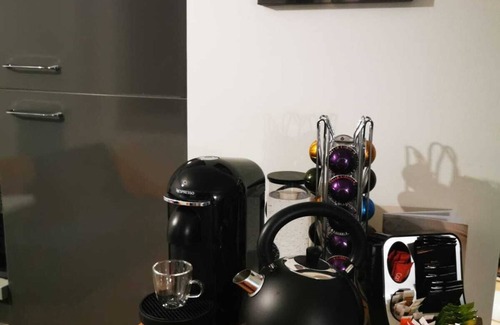 Faubourg de l'Arche Apartment | Stylish Grand Studio Near La Défense with Spa & Breakfast