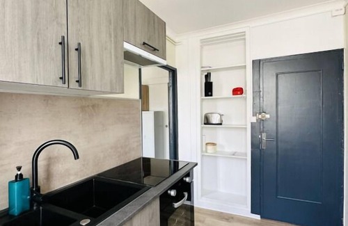 Medyanskoe Apartment | Relax at Grand Studio Coconing - Family Friendly Retreat