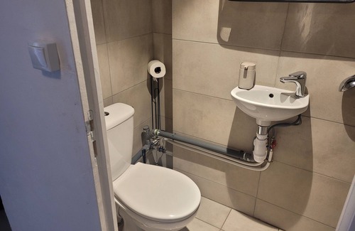 Goussainville Apartment | Inviting Grand Studio with Child-Friendly Amenities