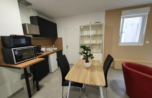 Gravelines Apartment | Grand Studio Gravelines Centre: Ideal for Family Getaways