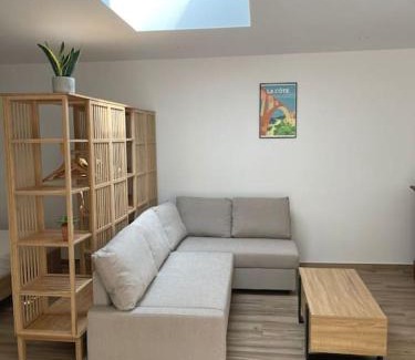 Carry-le-Rouet Apartment | Oceanfront Grand Studio in Carry le Rouet - Guest Rated 9.8