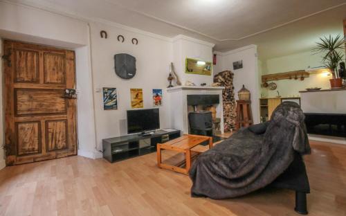 Guillestre Apartment | Cozy Grand Studio in Historic Center - Rated 9/10 by Guests