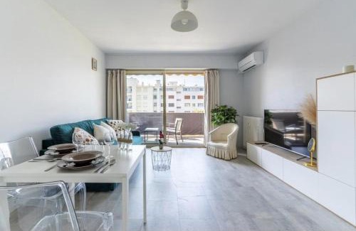 Antibes Apartment | Grand studio vue mer à Antibes