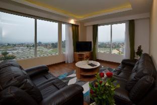 Soreang Hotel | Relax at Grand Sunshine Resort & Convention: Family-Friendly Fun