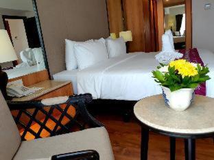 Soreang Hotel | Relax at Grand Sunshine Resort & Convention: Family-Friendly Fun