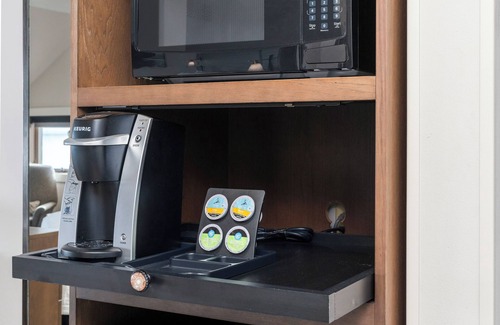 Castle Danger Cabin | Unwind at Grand Superior Lodge: Pool, Spa & Family-Friendly