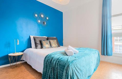 Hotel-de-Ville Apartment | Elegant Grand T2 near Lille with Private Parking & Terrace