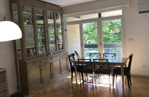 Couronne Urbaine Apartment | Historic Retreat: Grand T2 Near Aix en Provence Center
