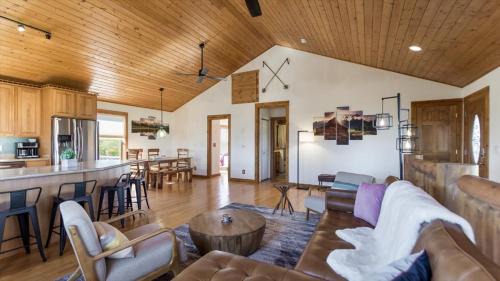 Leigh Creek Estates House | Grand Teton Paradise: Breathtaking Views & Relaxing Hot Tub