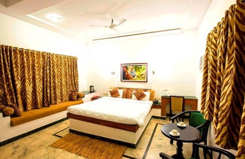 Mukki Hotel | Discover Grand Tiger Resort with Pool & Family-Friendly Fun