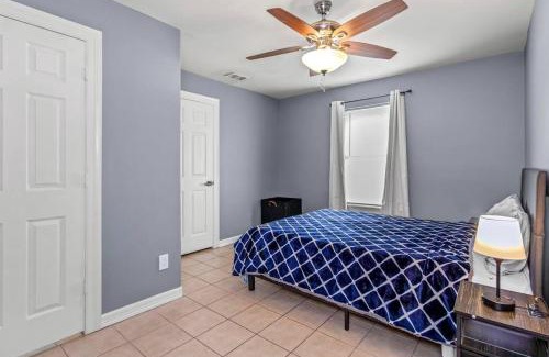 Port Isabel House | Grand Twin Oasis 6BR Near Beach & Attractions