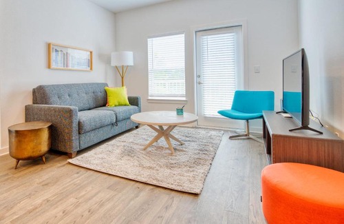 Gainesville Apartment | Elegant Two Bedroom Apartment with Balcony and Pool Access