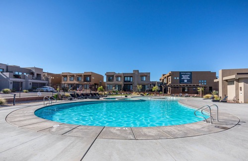 St. George Villa | Unforgettable Stay at Grand View Getaway with Resort Perks