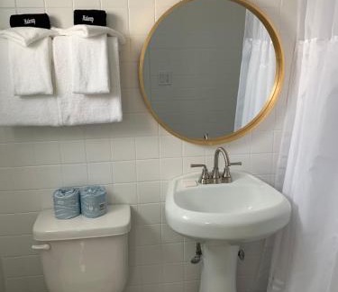 York Beach Hotel | Oceanfront Bliss at Grand View Hotel with Private Pool