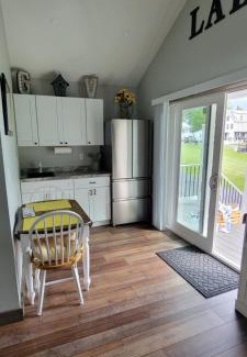 Weirs Beach Hotel | Experience Oceanfront Bliss at Grand View Resort