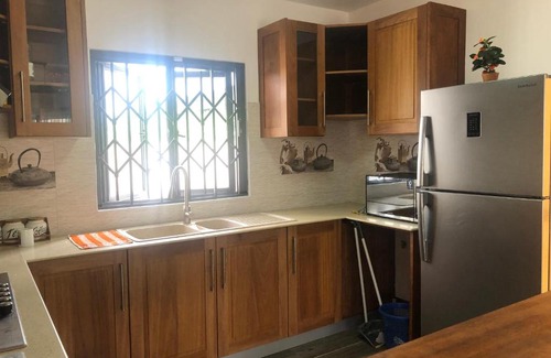Union Park House | Budget-Friendly Grand View Villa - Rated 10/10 for Families