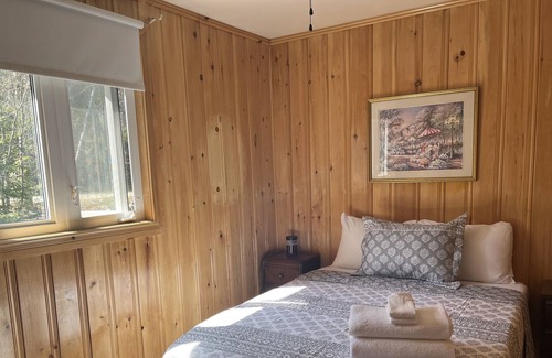 Cayamant Ski Chalet | Magnificent Petit Cayamant Views with Kayak Adventures!
