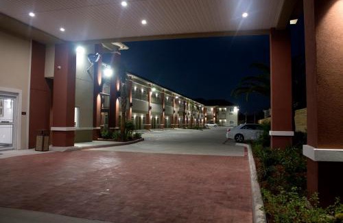 Chinatown Hotel | Cozy Grand Villa Inn and Suites in Westchase/Chinatown