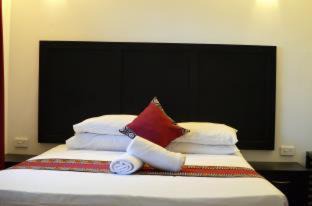 Wailoloa Hotel | Family-Friendly Getaway at Grand West Villas with Pool Access