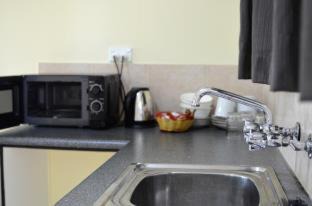 Wailoloa Hotel | Family-Friendly Getaway at Grand West Villas with Pool Access
