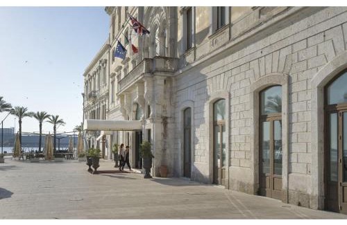 Brindisi Histotic Center Hotel | Experience Grande Albergo Internazionale: Pet Friendly Comfort