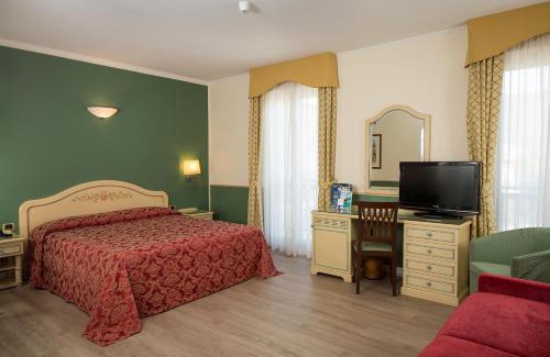 Sestri Levante Hotel | Experience Grande Albergo: Oceanfront Retreat with Pool