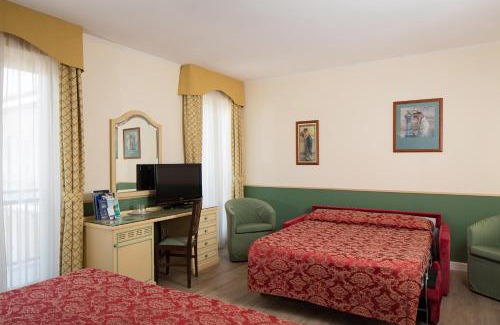 Sestri Levante Hotel | Experience Grande Albergo: Oceanfront Retreat with Pool