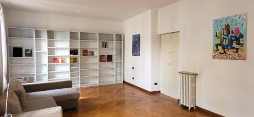 Zona Risorgimento Apartment | Grande appartamento in centro Milano