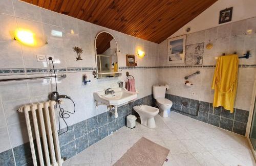 Le Pechereau Bed & Breakfast | Escape to Évasion Authentique: Scenic Room in Creuse Valley